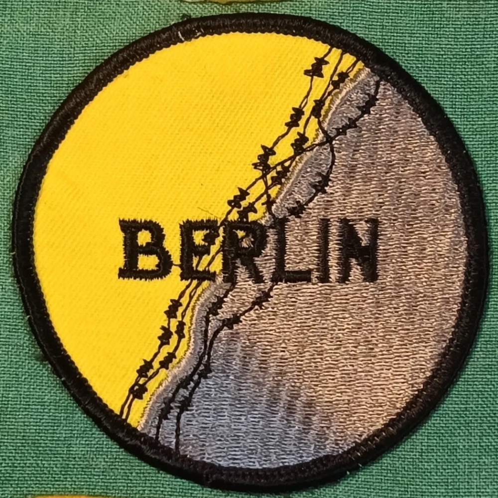 Vintage 1970s Berlin Wall Girl Scout Patch, Very Well Preserved, Original Photos